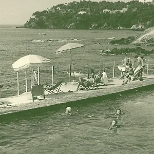 https://hotel-provencal-hyeres.fr-provencehotel.com